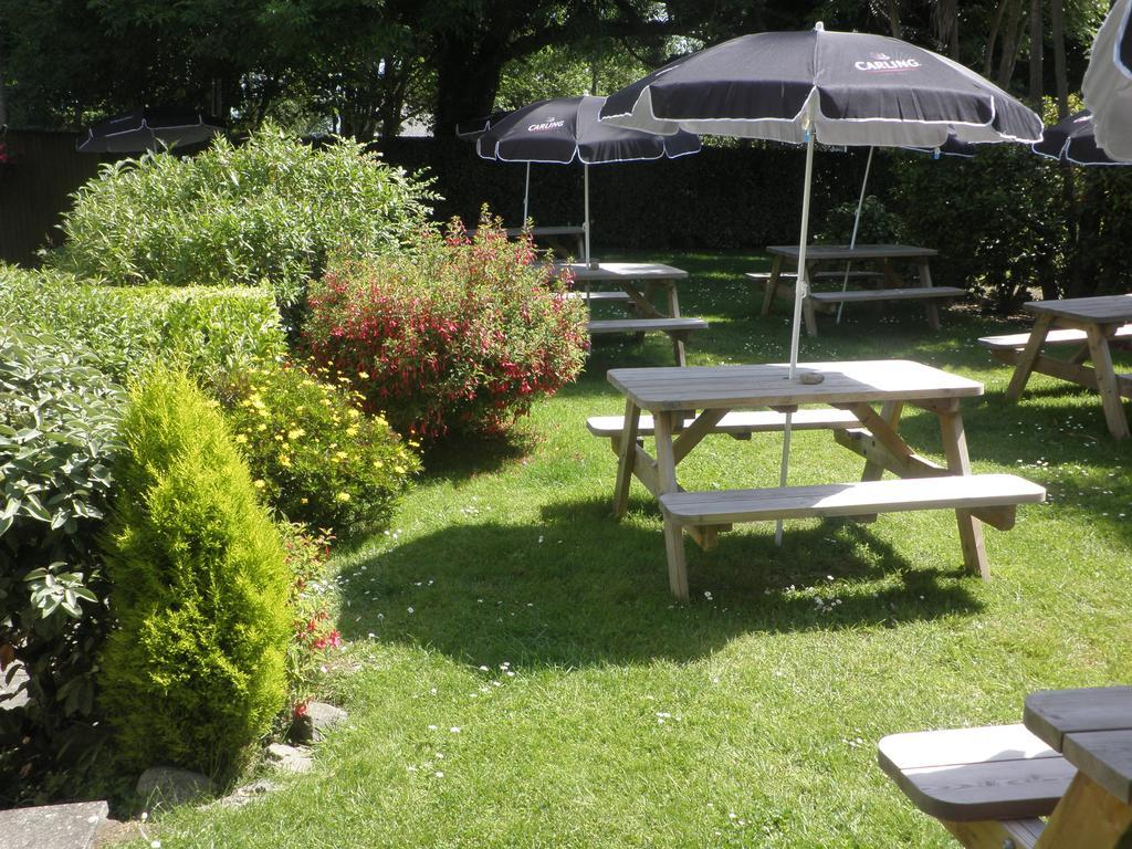 Longfrie Inn Saint Saviour エクステリア 写真